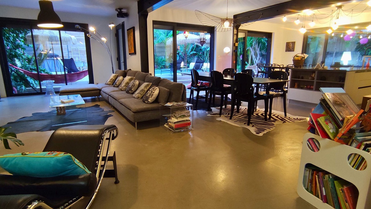 Photo of Others in Antigone