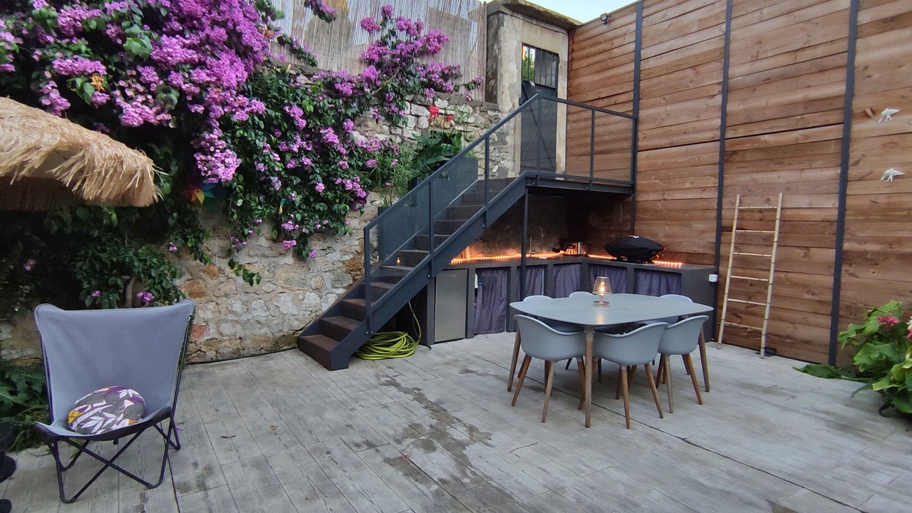 Photo of Outdoor in Antigone