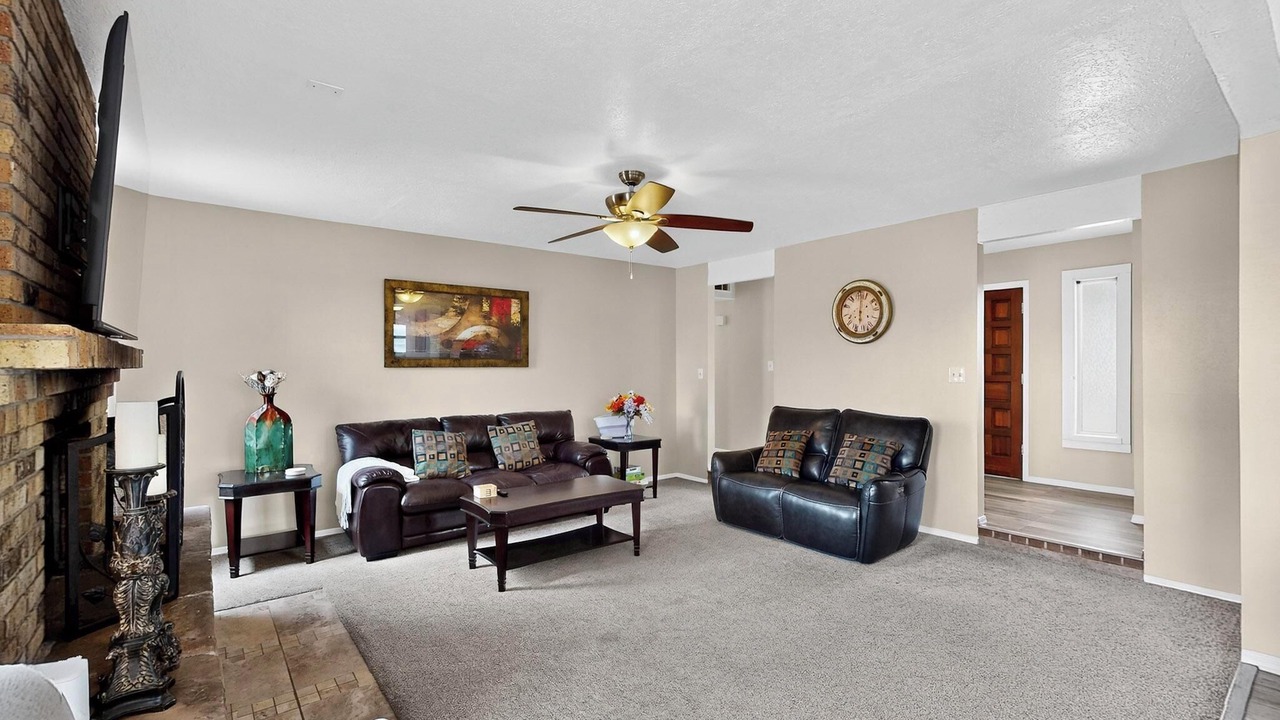 Photo of Livingroom in Northeast Heights
