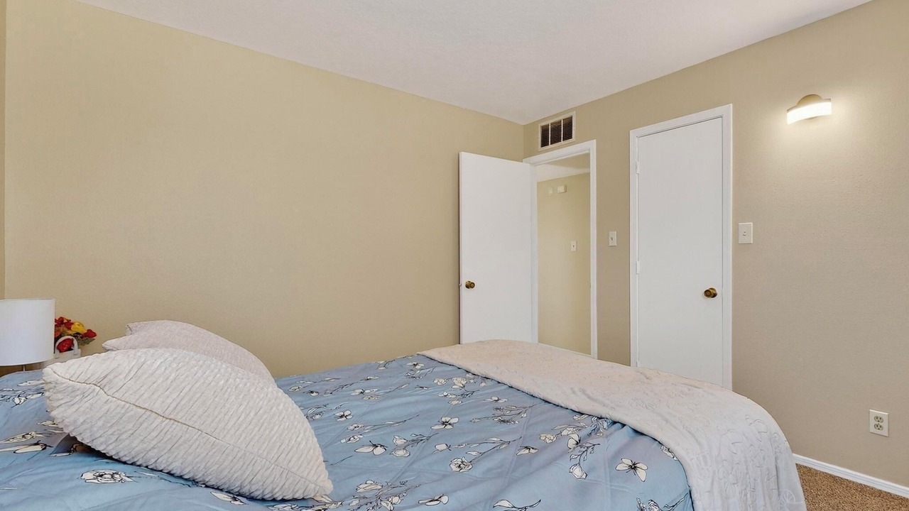 Photo of Bedroom in Northeast Heights