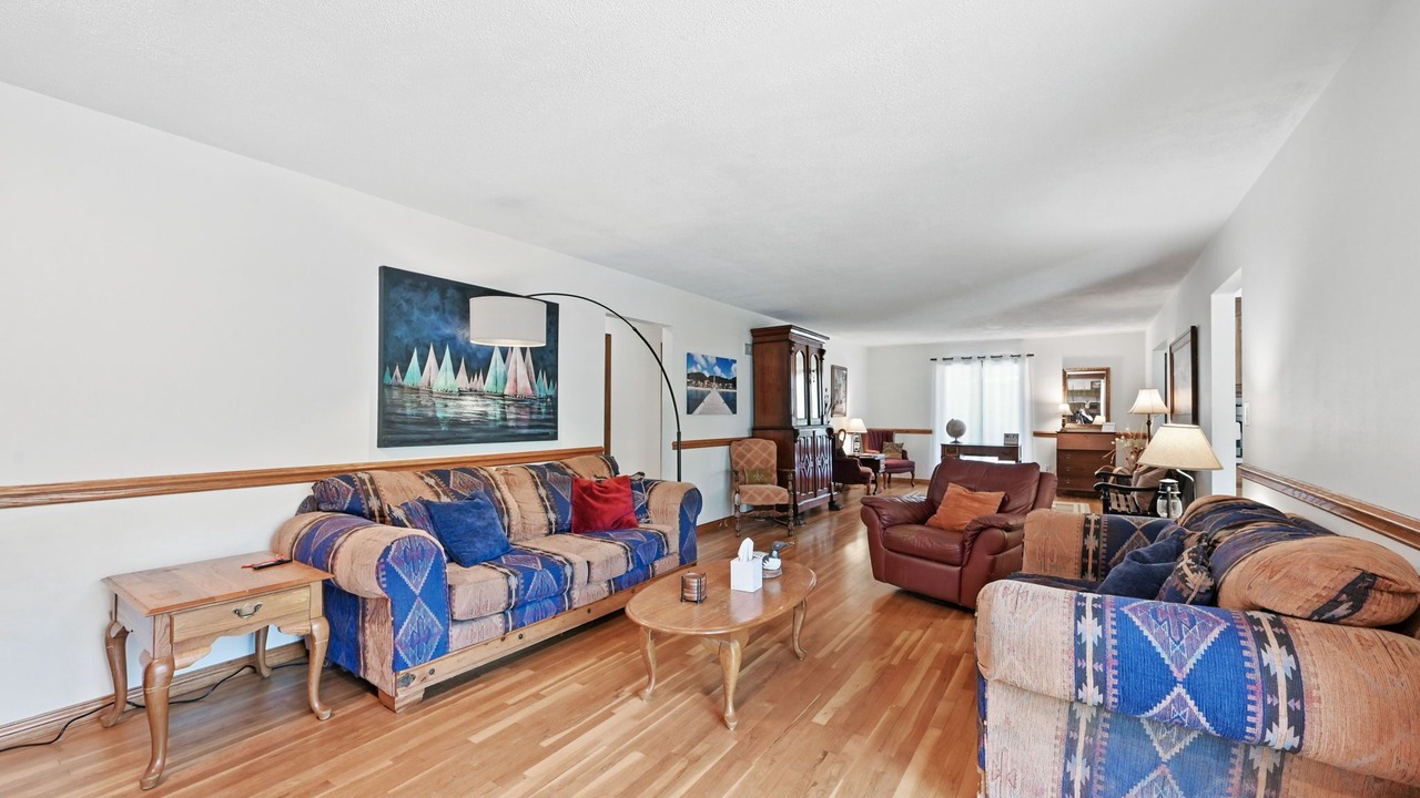 Photo of Livingroom in Lake St Louis