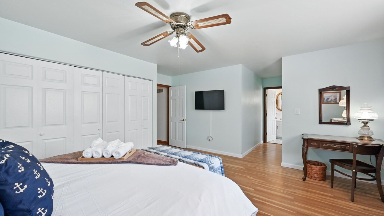 Photo of Bedroom in Lake St Louis