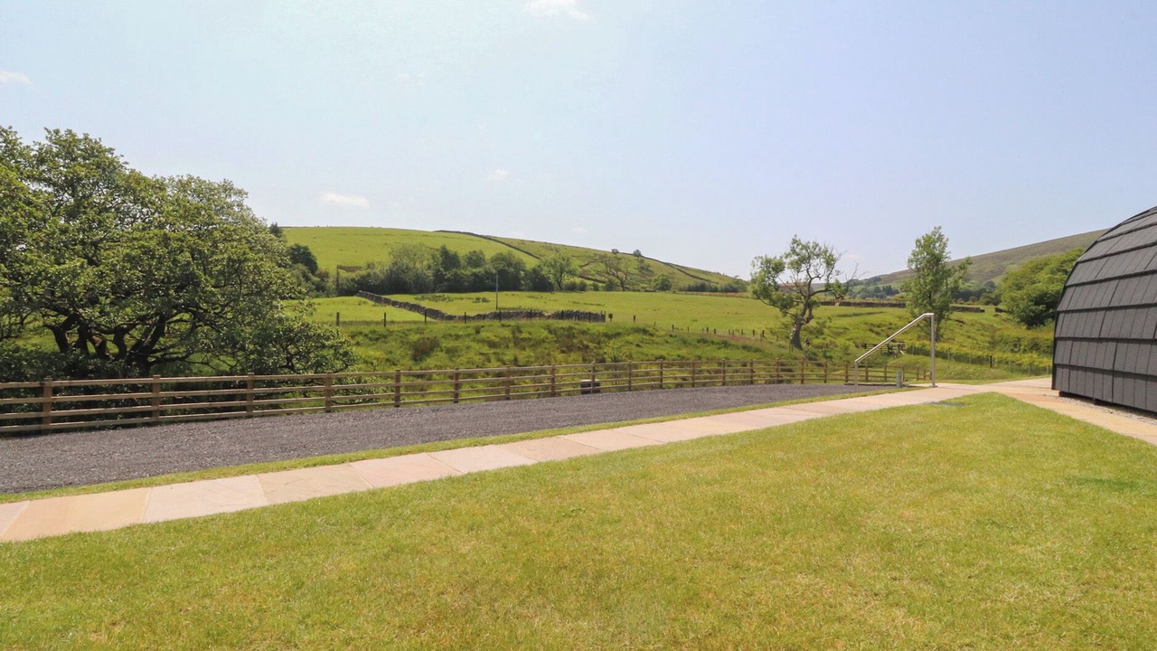 Photo of Outdoor in Fence