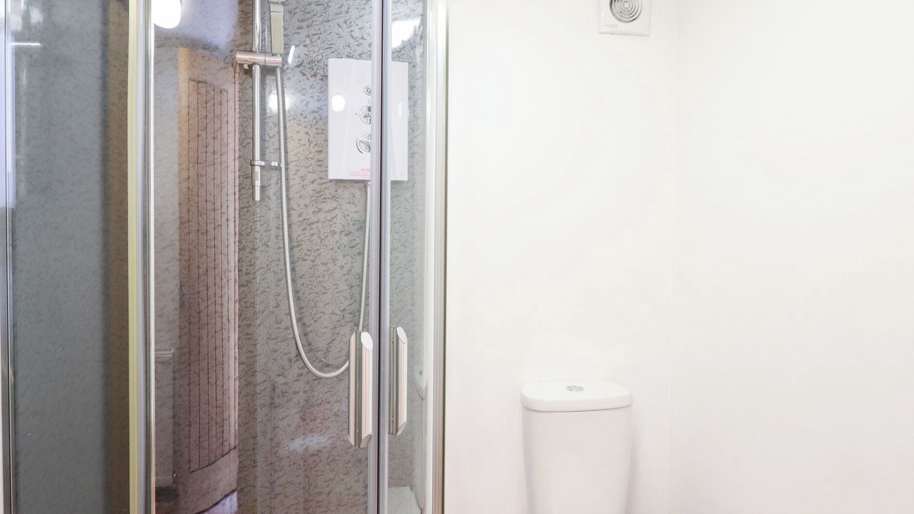 Photo of Bathroom in Llanbrynmair