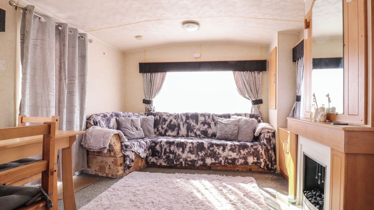 Photo of Livingroom in Earls Barton