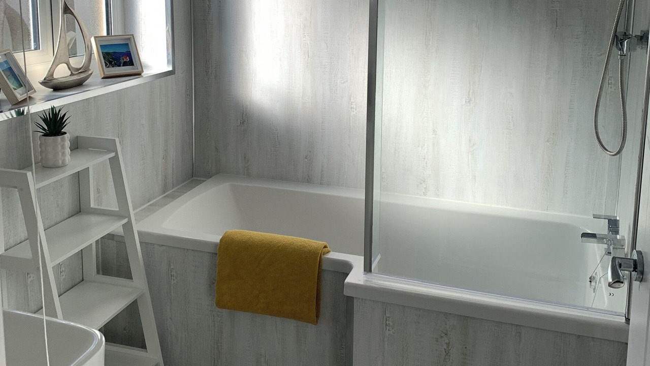 Photo of Bathroom in Margam