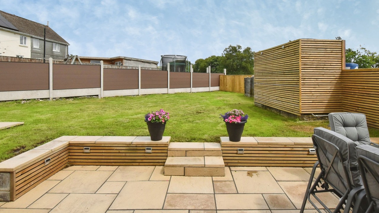 Photo of Patio Balcony in Margam