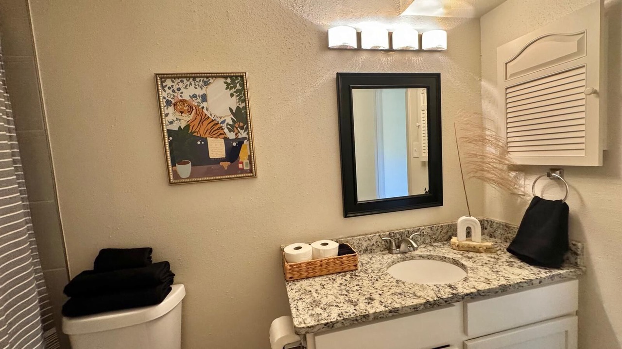 Photo of Bathroom in Medical Center District