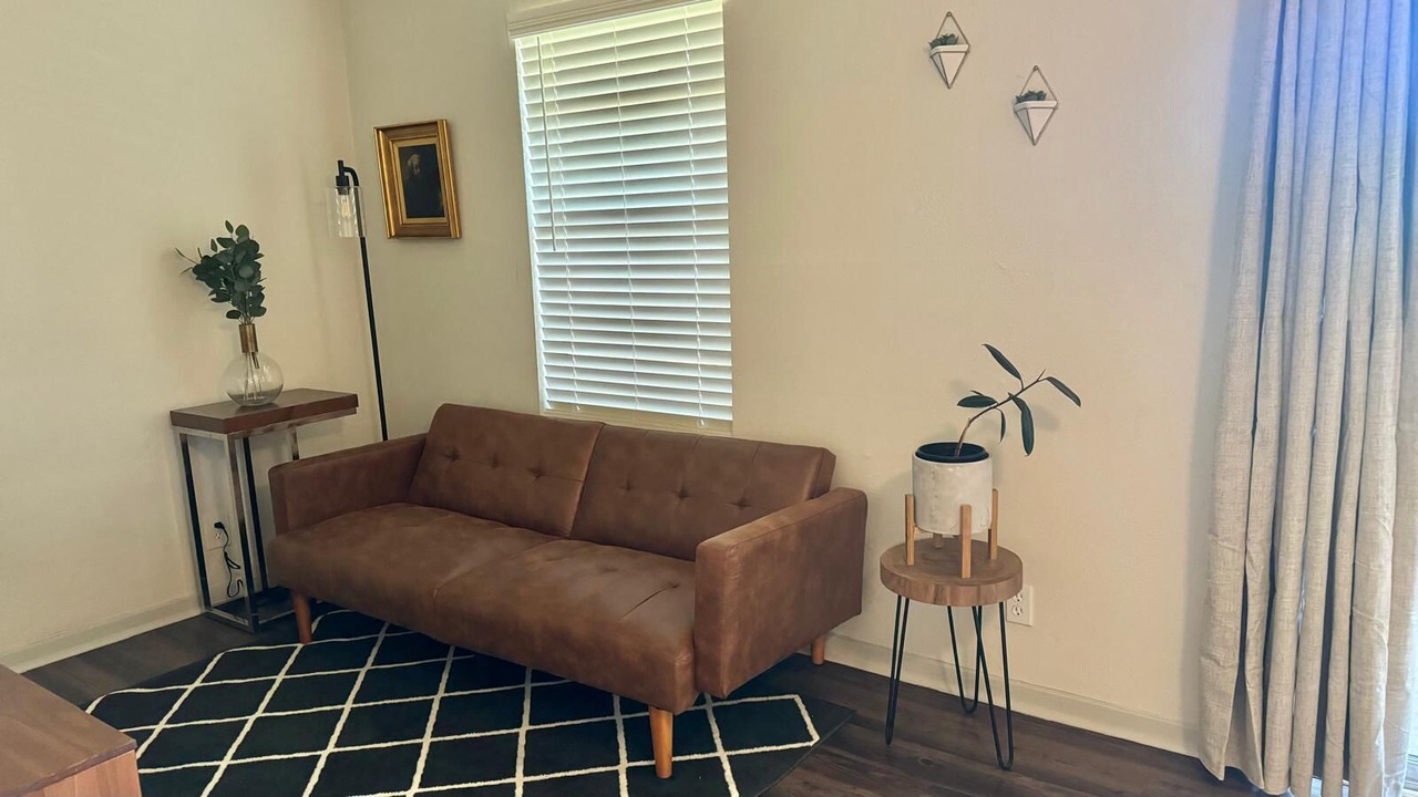 Photo of Livingroom in Medical Center District