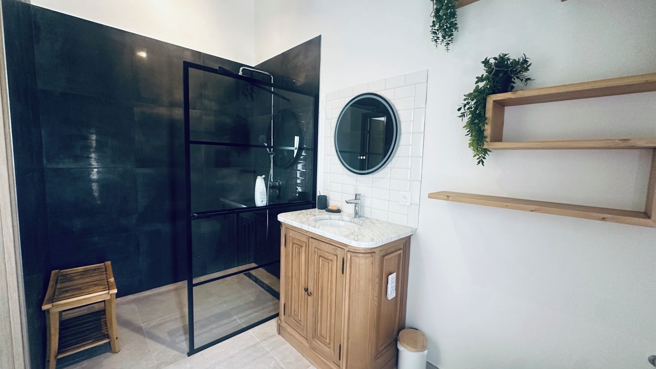Photo of Bathroom in Vedene