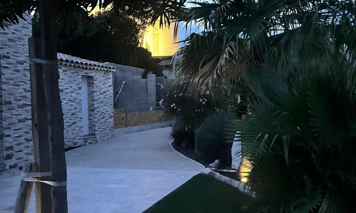 Photo of Outdoor in Vedene