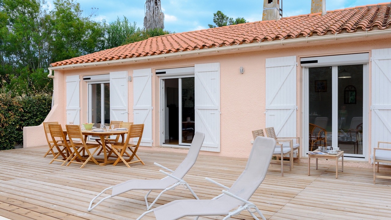 Photo of Outdoor in Saint-Genis