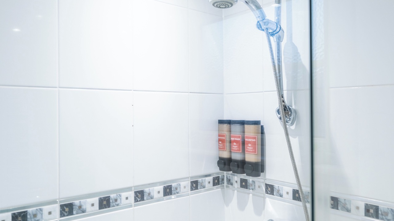 Photo of Bathroom in Pontcanna