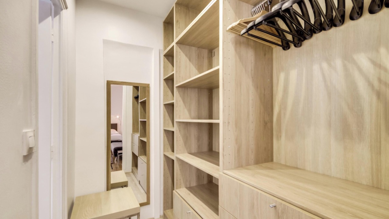 Photo of Others in Vivienne