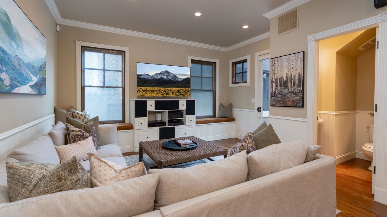 Photo of Livingroom in Aspen