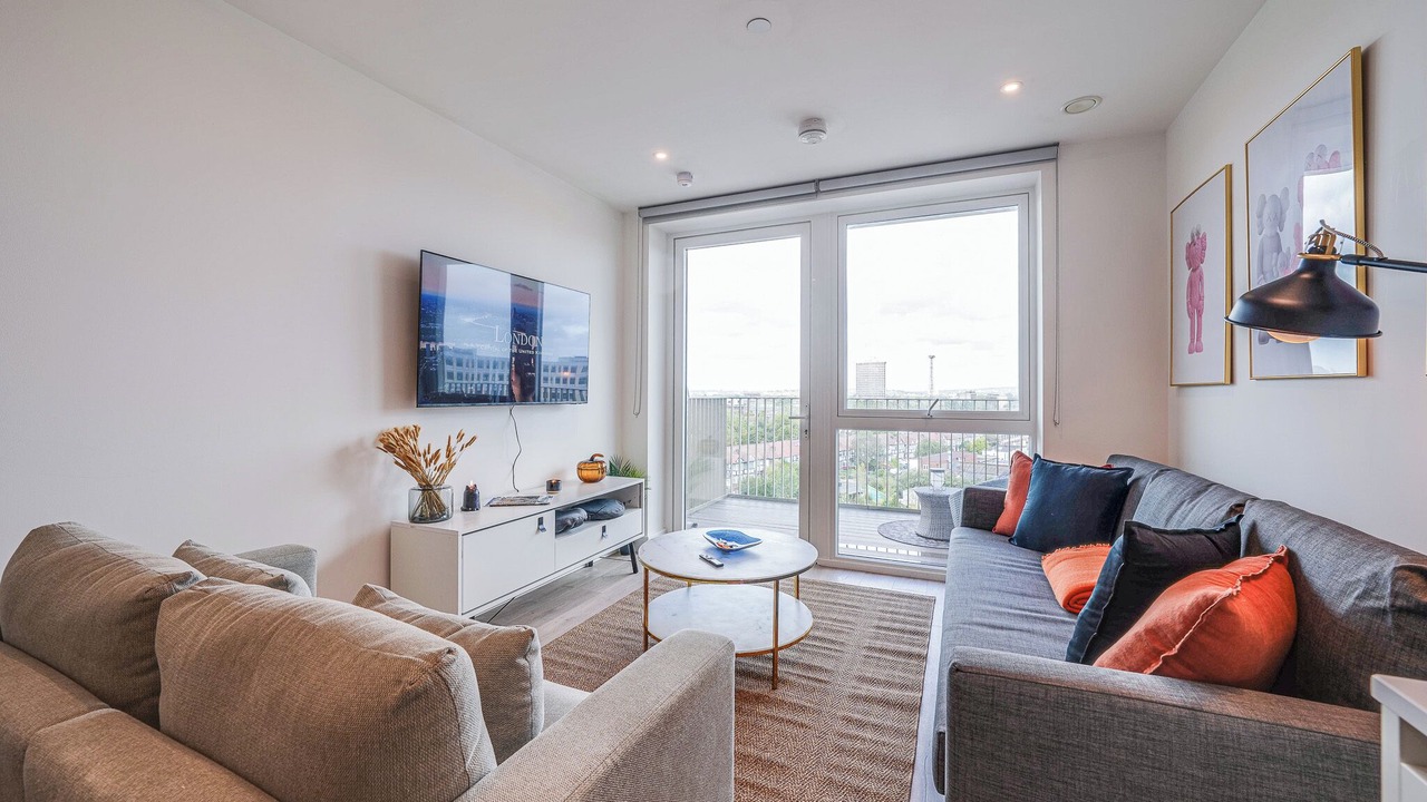 Photo of Livingroom in Alperton