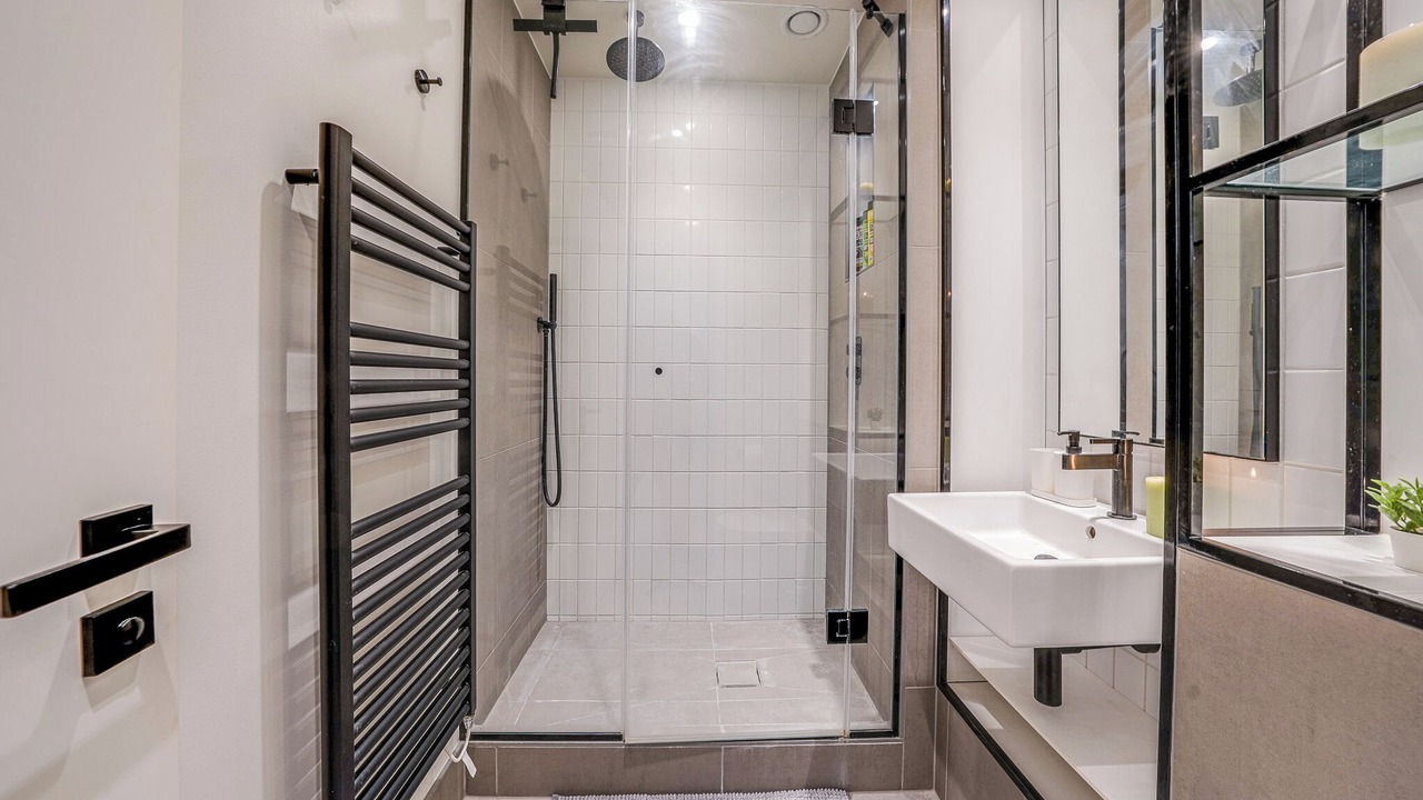 Photo of Bathroom in Alperton