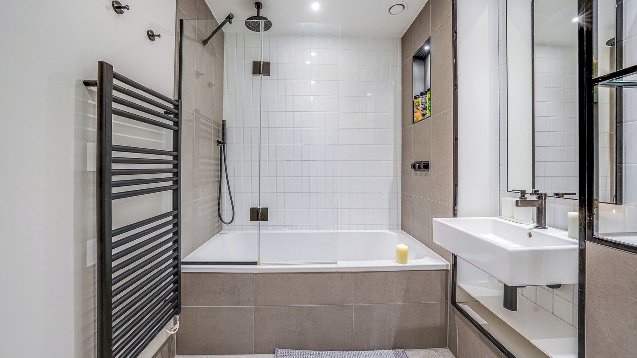 Photo of Bathroom in Alperton