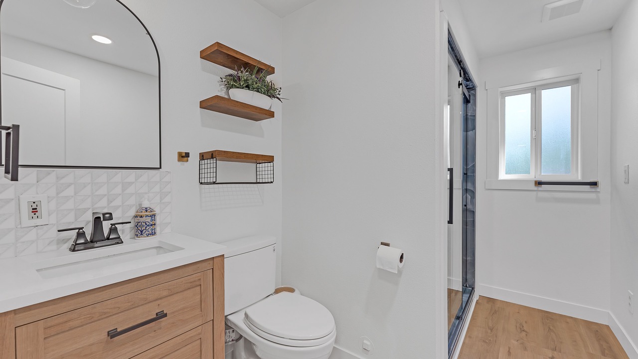 Photo of Bathroom in West Haven-Sylvan