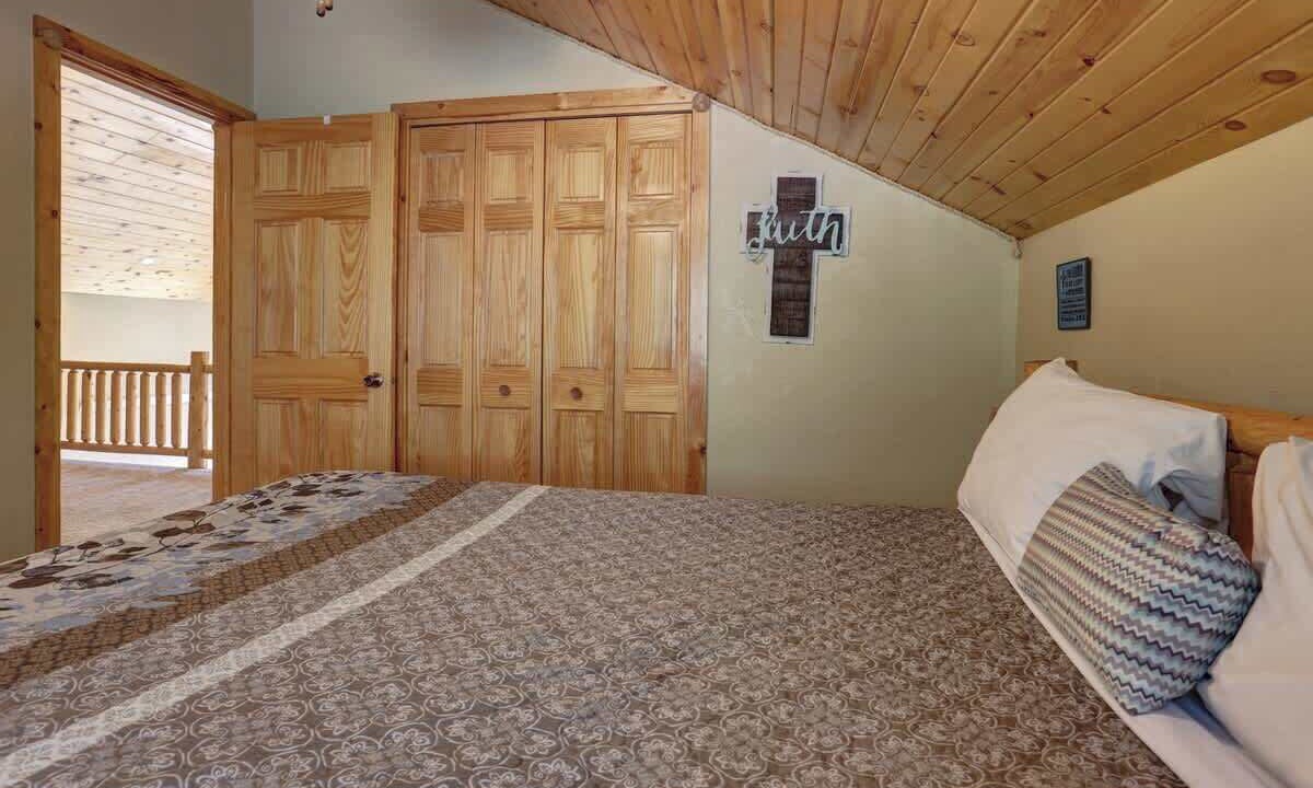 Photo of Bedroom in Keystone