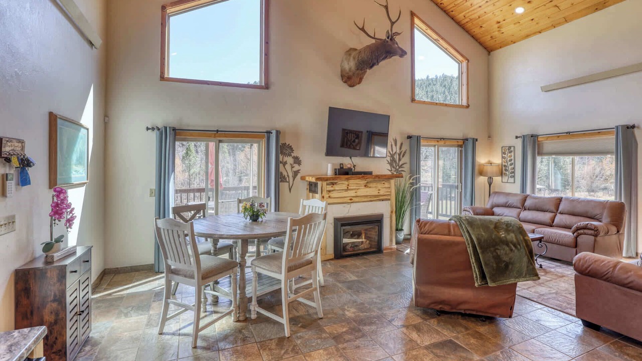 Photo of Livingroom in Keystone