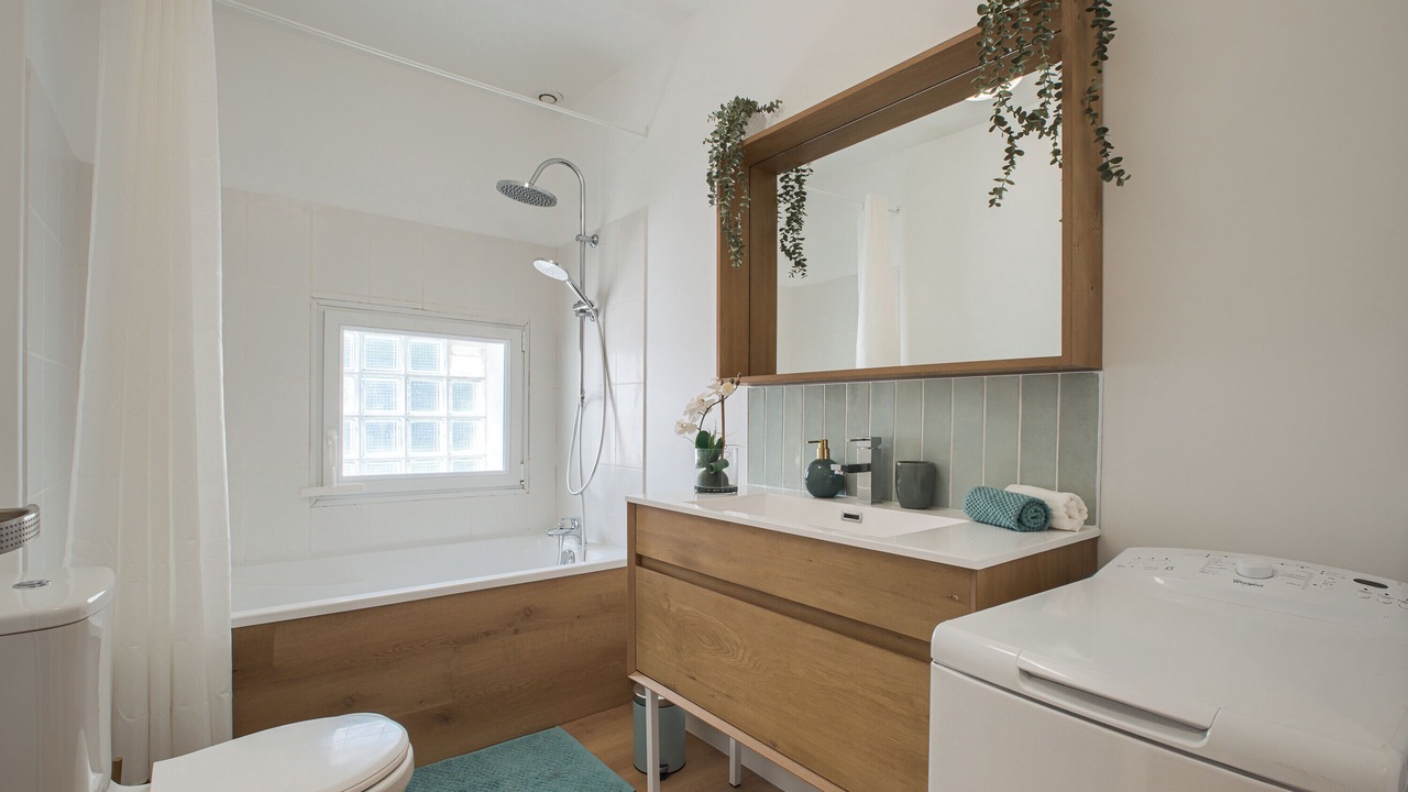 Photo of Bathroom in Laval