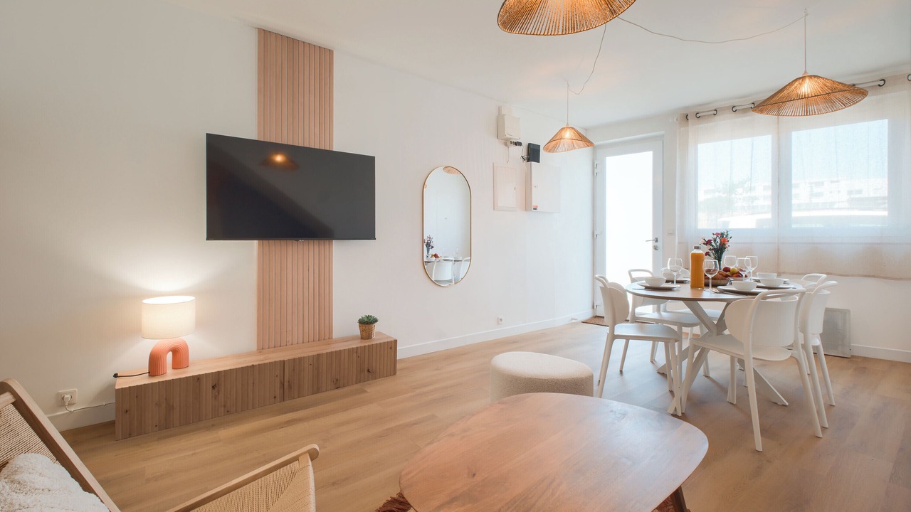 Photo of Livingroom in Laval