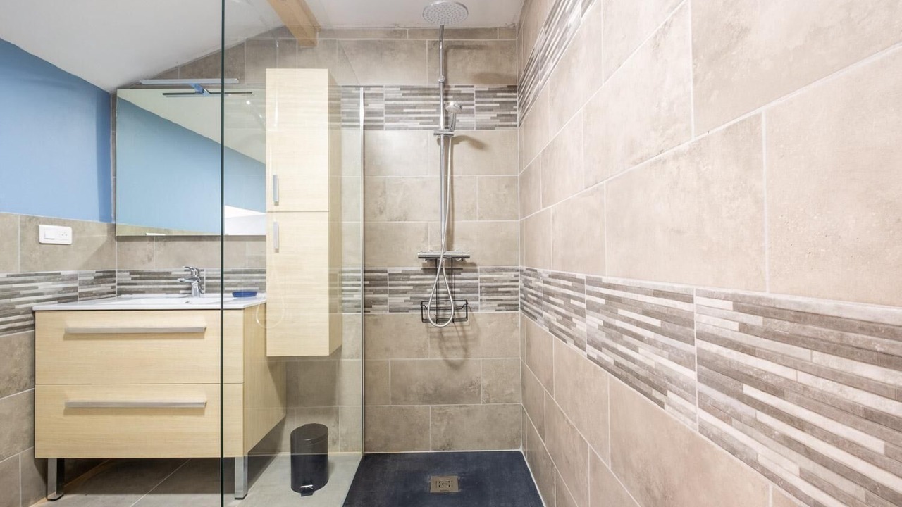 Photo of Bathroom in Cubieres