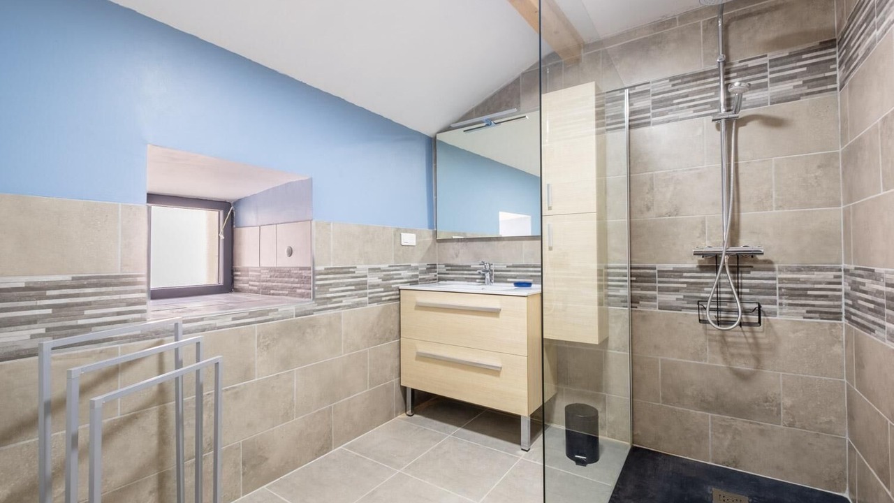 Photo of Bathroom in Cubieres