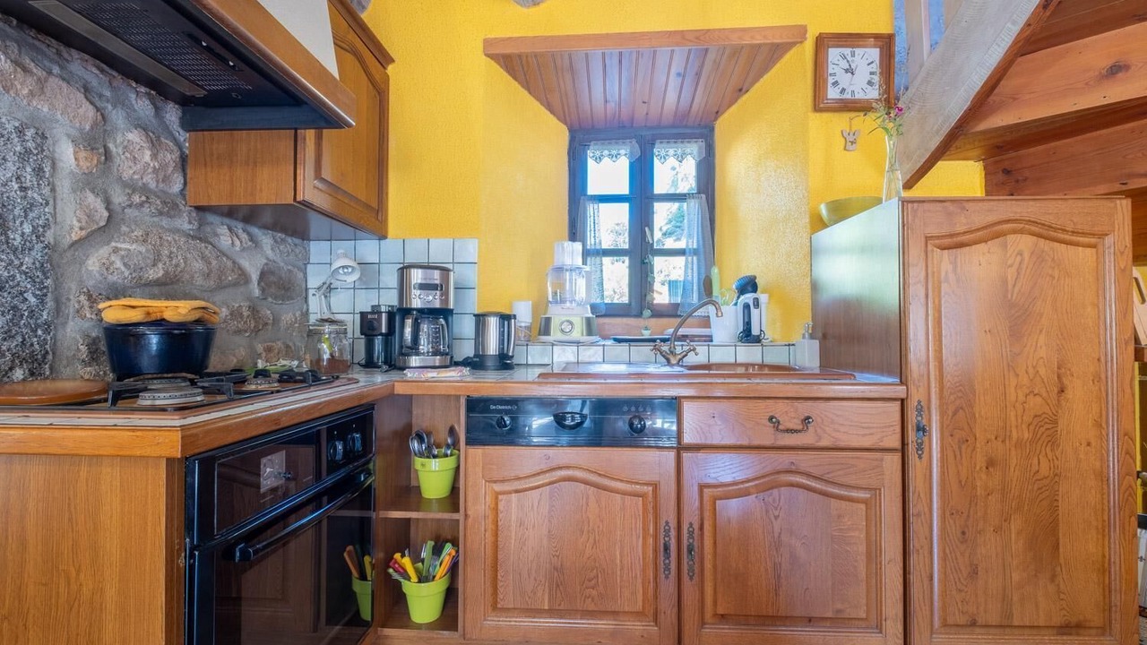 Photo of Kitchen in Peyre-en-Aubrac