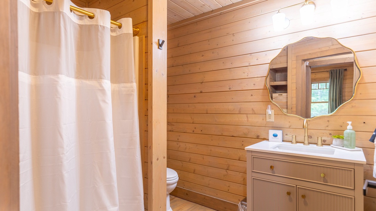 Photo of Bathroom in West Jefferson