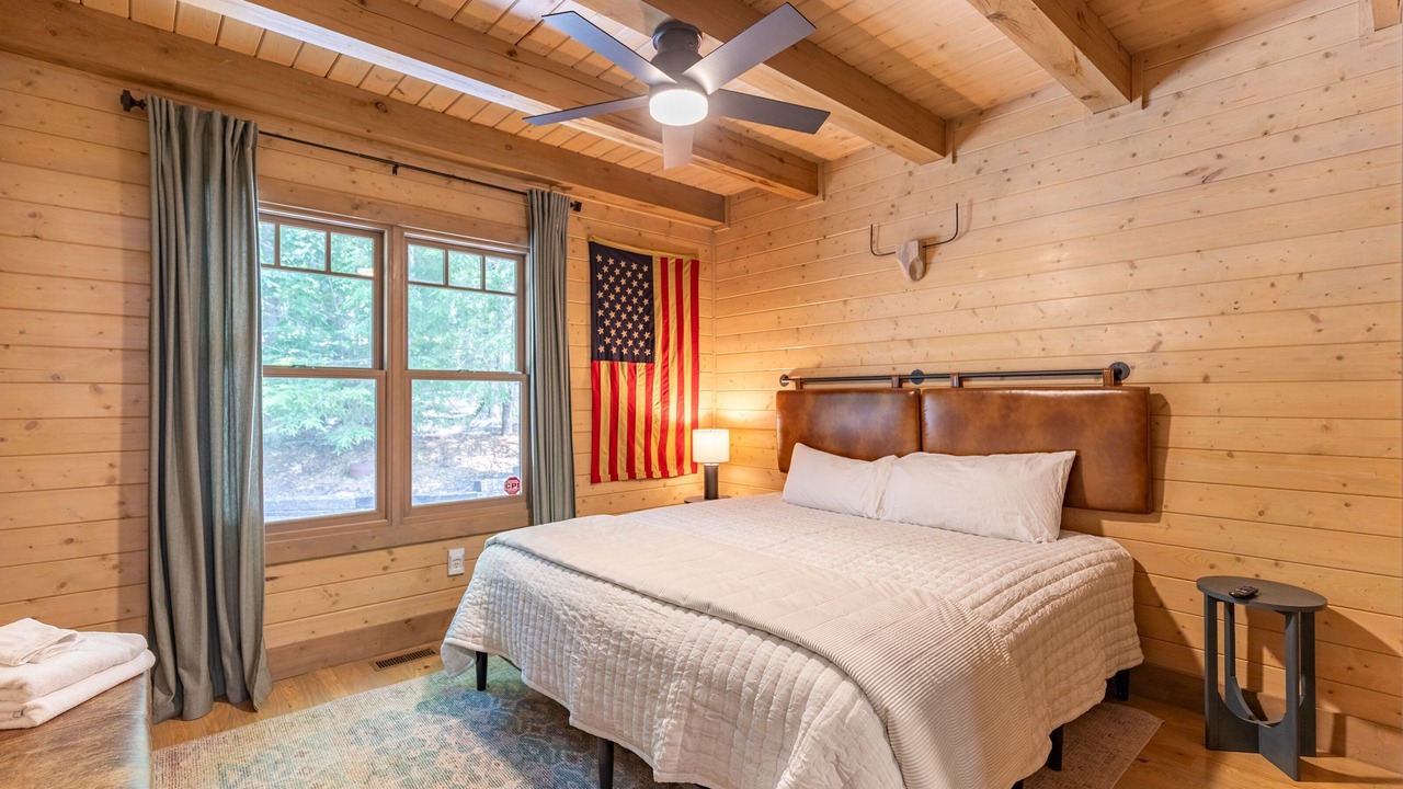 Photo of Bedroom in West Jefferson