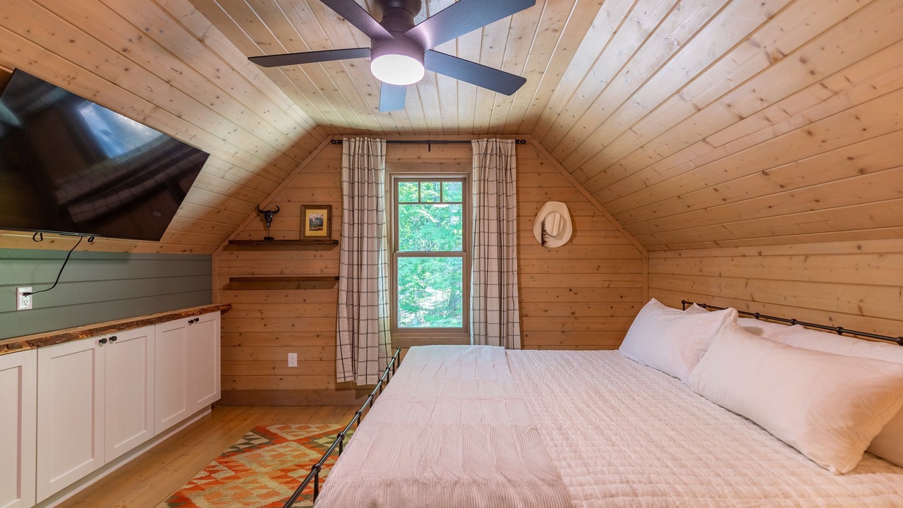 Photo of Bedroom in West Jefferson