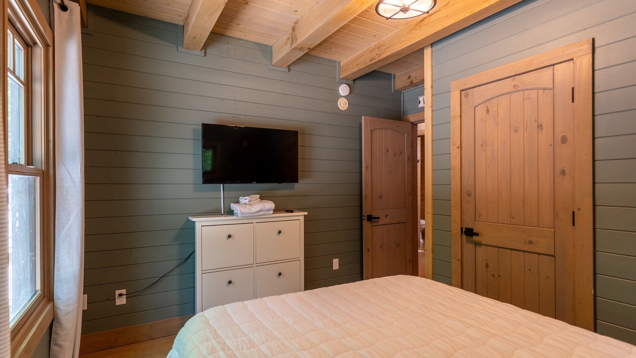 Photo of Bedroom in West Jefferson