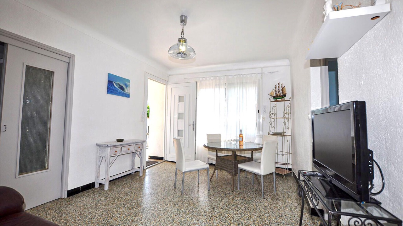 Photo of Bedroom in Saint-Cyprien Plage