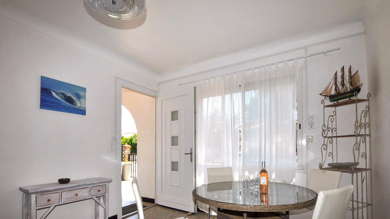 Photo of Bedroom in Saint-Cyprien Plage