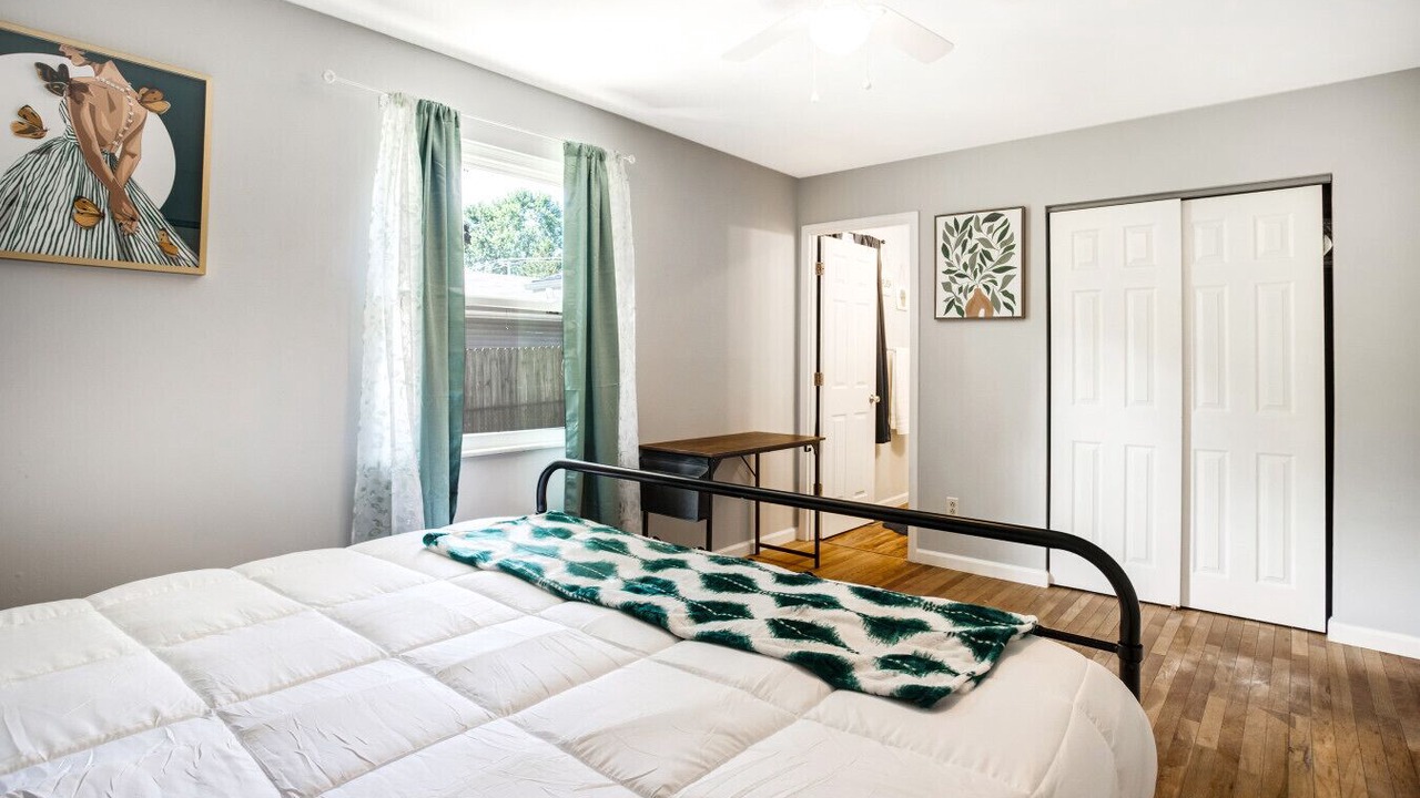 Photo of Bedroom in Maryland Heights