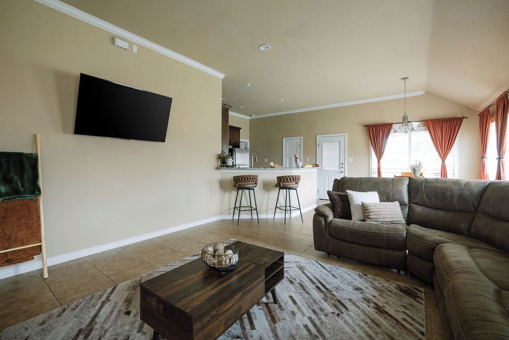 Photo of Livingroom in College Station