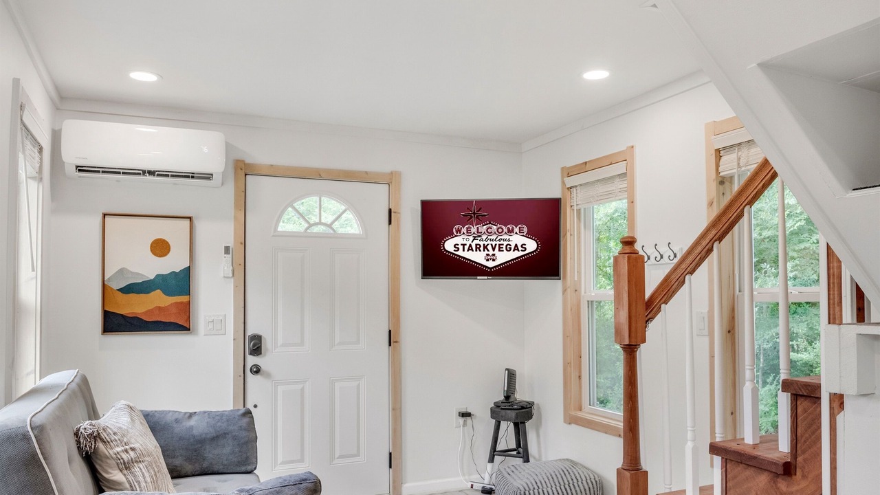 Photo of Livingroom in Starkville