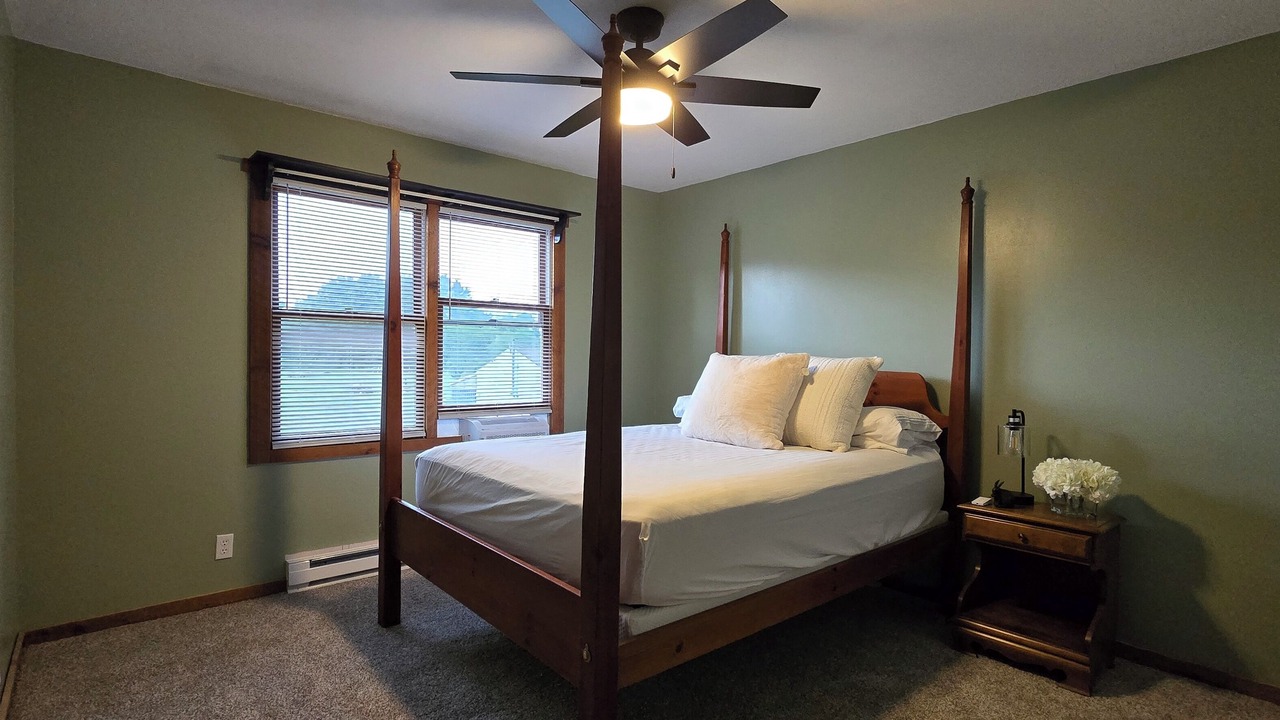 Photo of Bedroom in Sulphur Springs