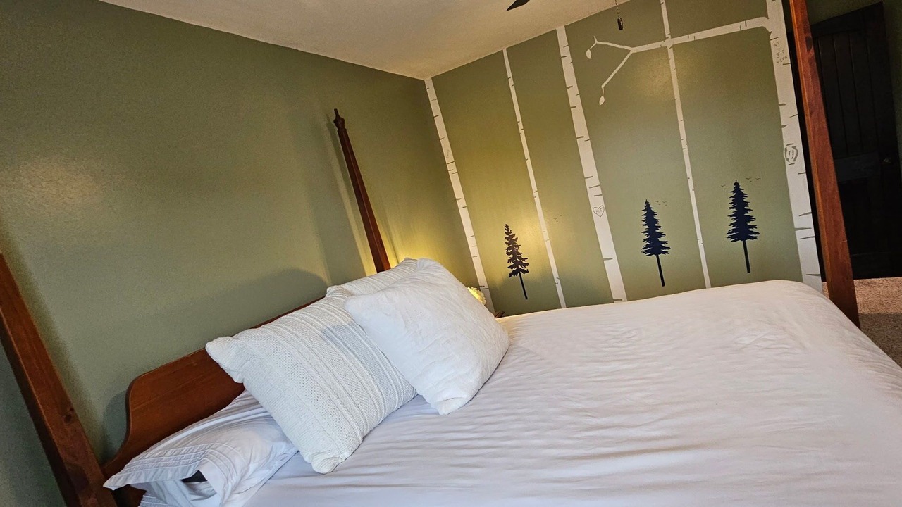 Photo of Bedroom in Sulphur Springs