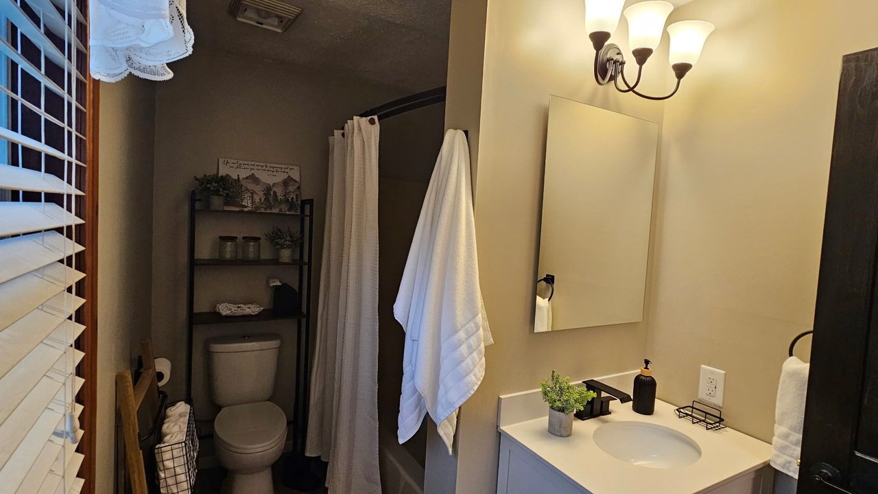 Photo of Bathroom in Sulphur Springs