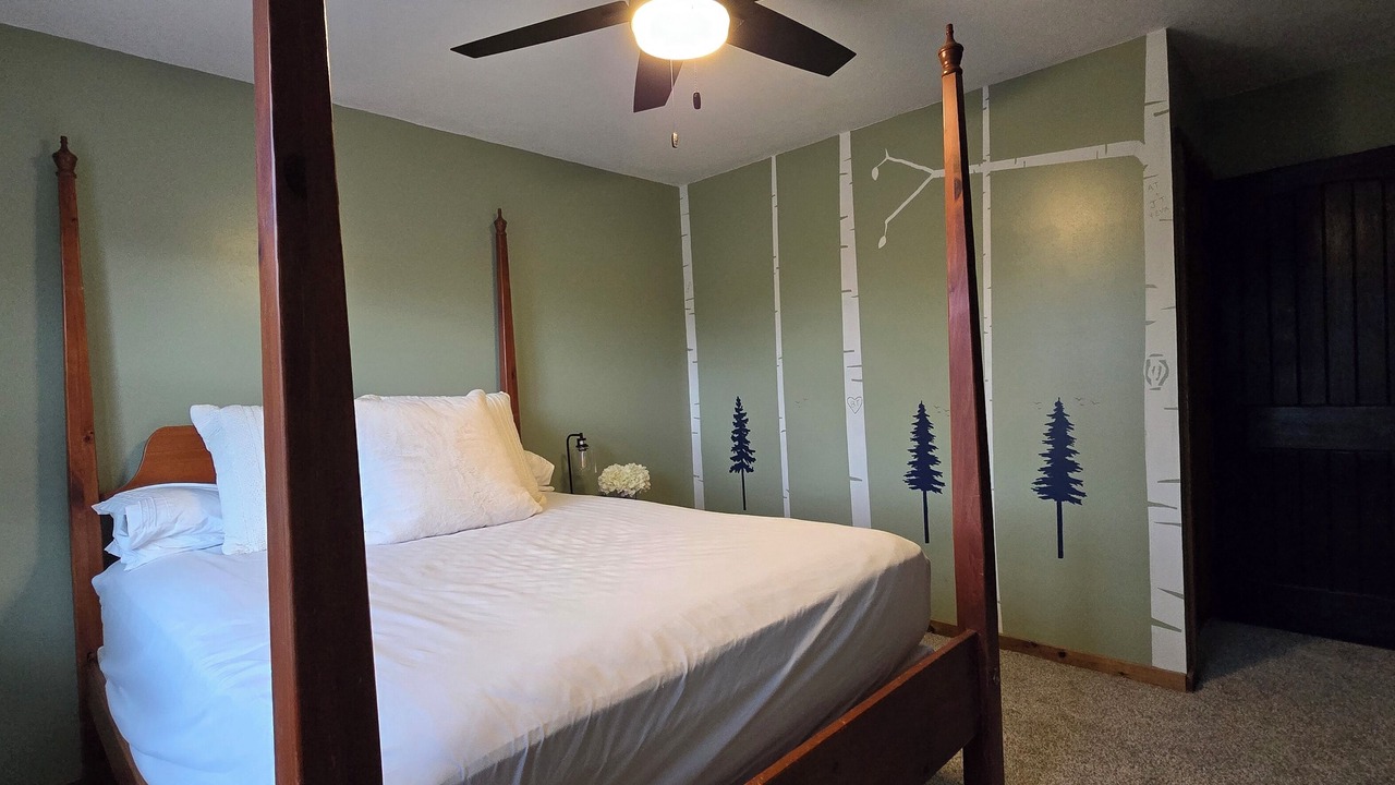 Photo of Bedroom in Sulphur Springs