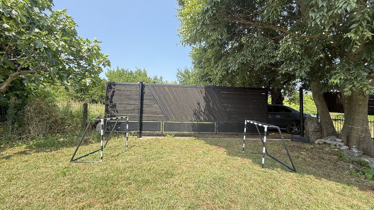 Photo of Outdoor in Risika