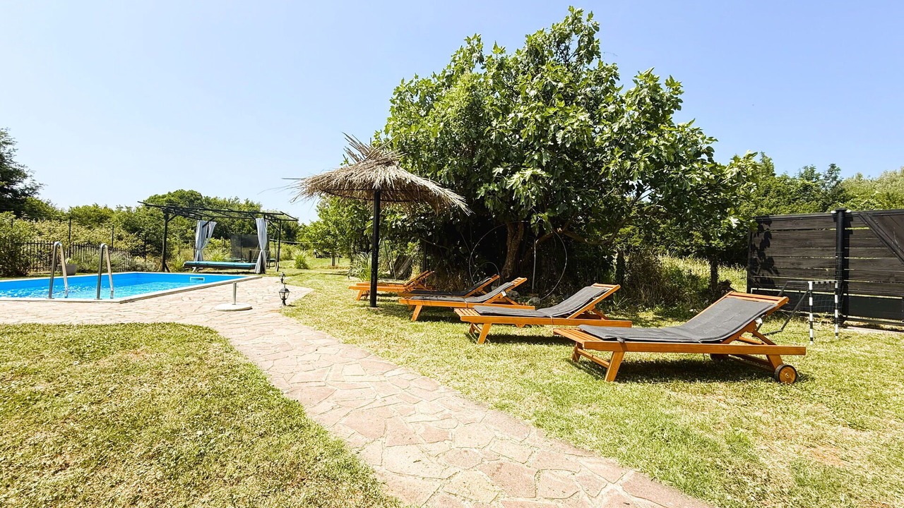 Photo of Outdoor in Risika