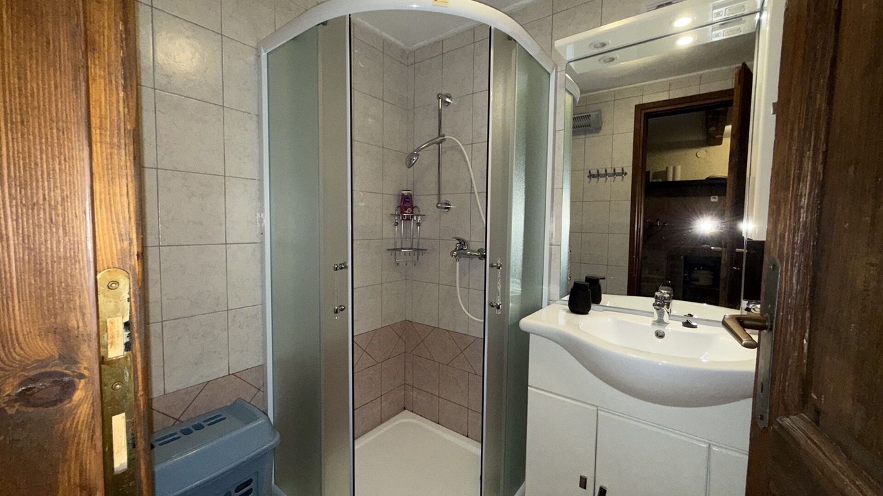 Photo of Bathroom in Risika