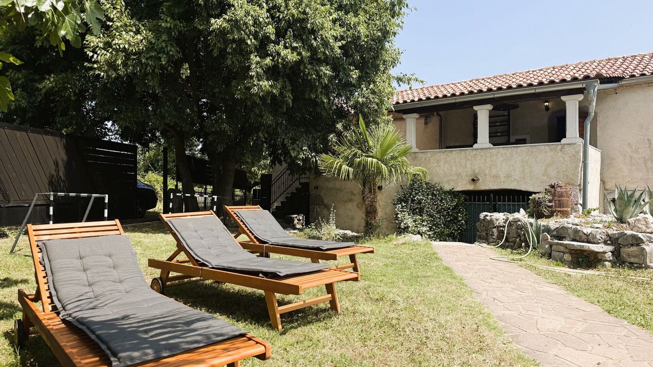 Photo of Outdoor in Risika