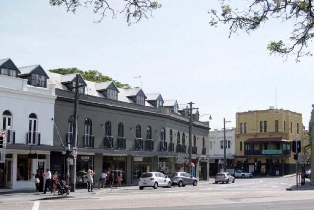 Photo of Others in Paddington