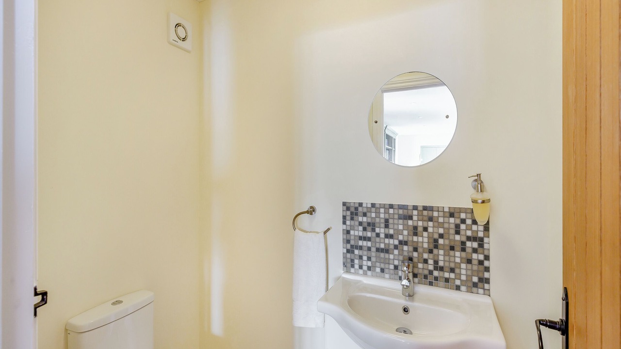 Photo of Bedroom in Tirabad