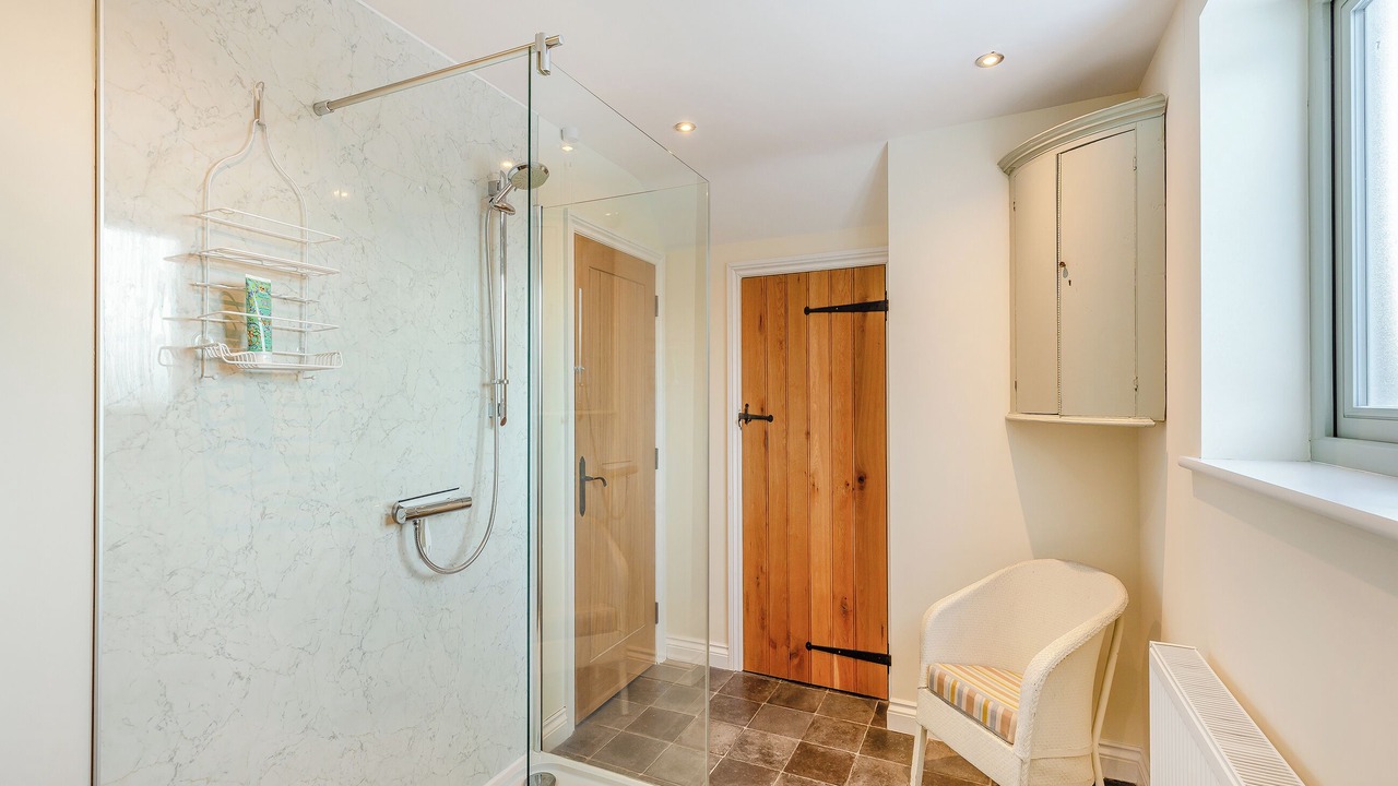 Photo of Bedroom in Tirabad